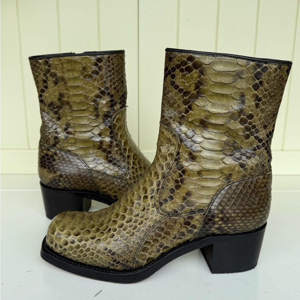 Tony Mora Campus/Moto Style Mid-Calf Boots
"Lista Tina Python"  in Khaki Color.
